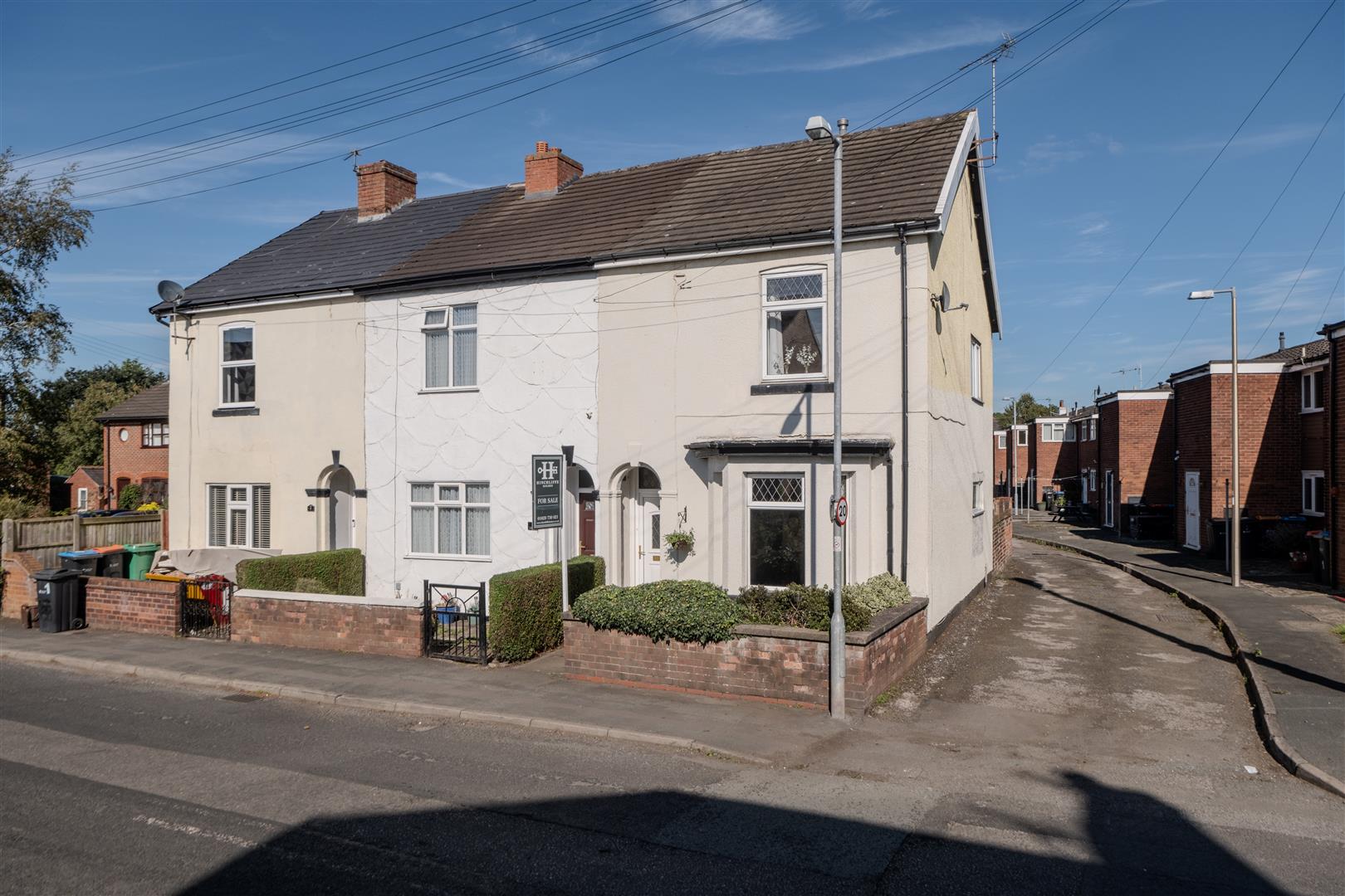 2 bedroom  End Terrace House for Sale in Lostock Gralam